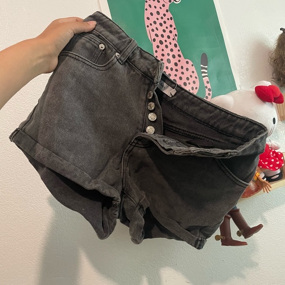 Adika heart shorts - Picture 2 of 5